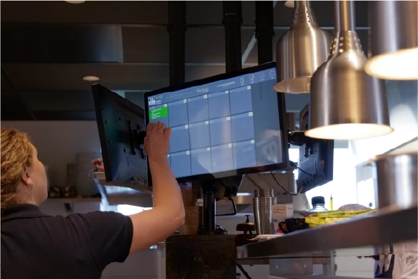 untill pick-up scherm in een restaurant